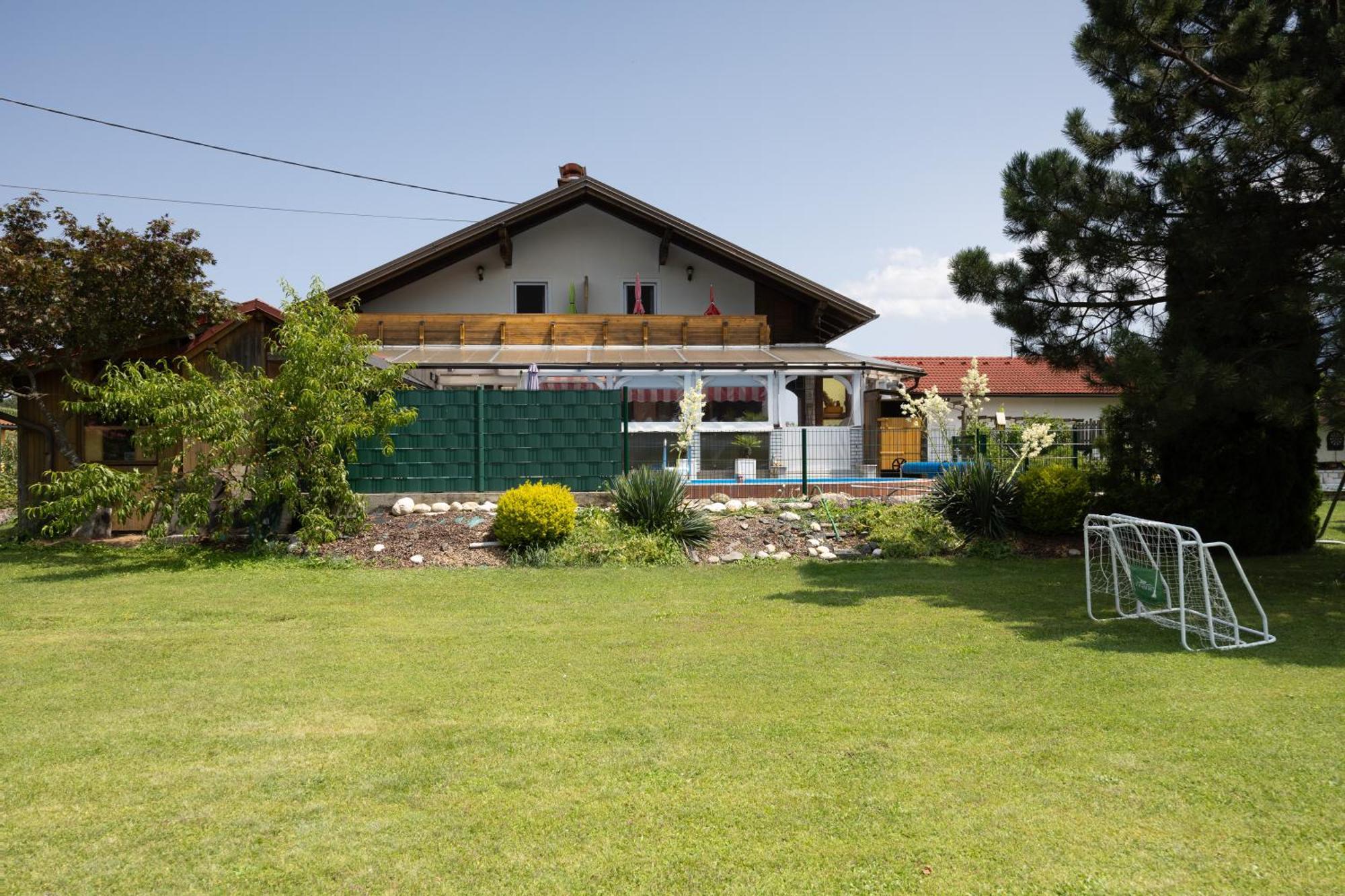 Christis Apartments Eberndorf ภายนอก รูปภาพ